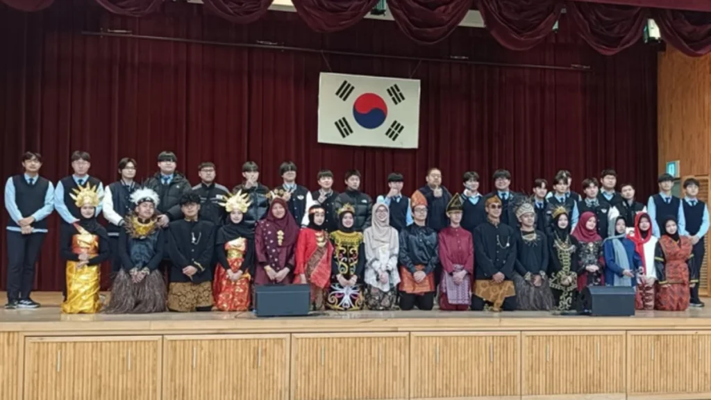 Siswa Indonesia Pamer Budaya di Korea Selatan